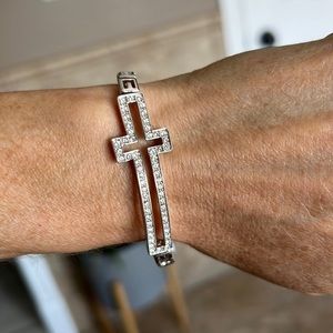 Cross bracelet